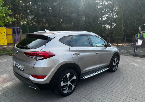 Hyundai Tucson cena 58000 przebieg: 264000, rok produkcji 2016 z Warszawa małe 92